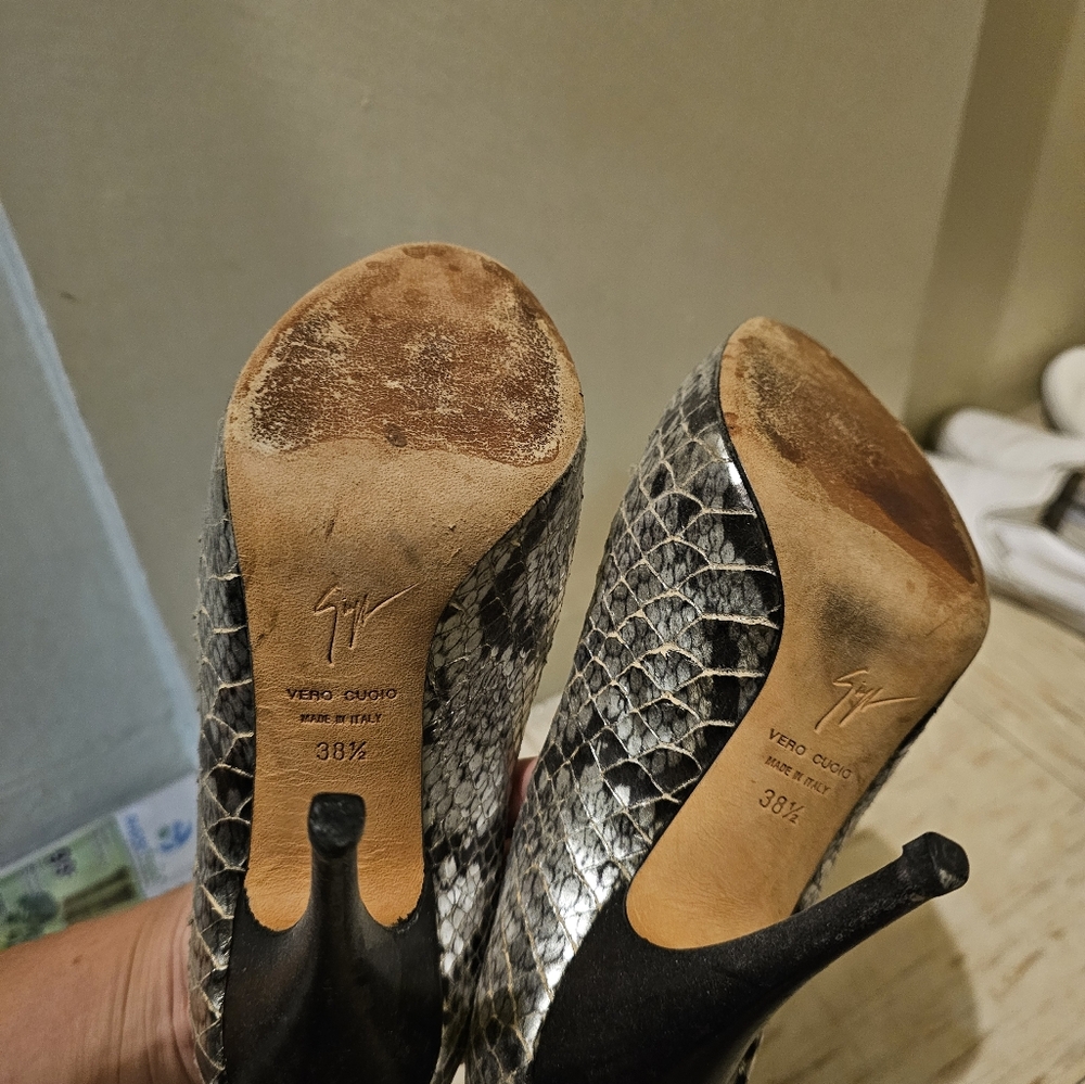 Vero cucio 4inch heels